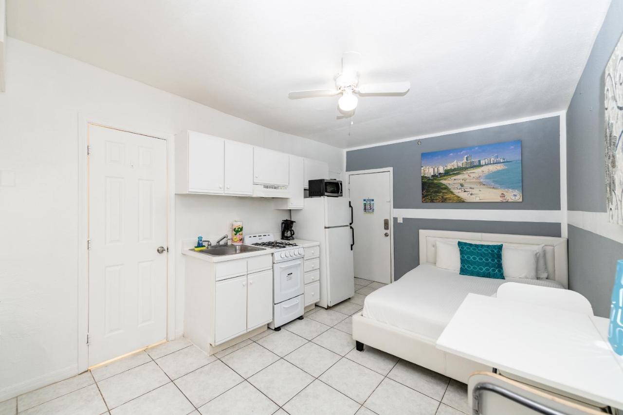 Ocean Drive Beach Apartments マイアミビーチ エクステリア 写真