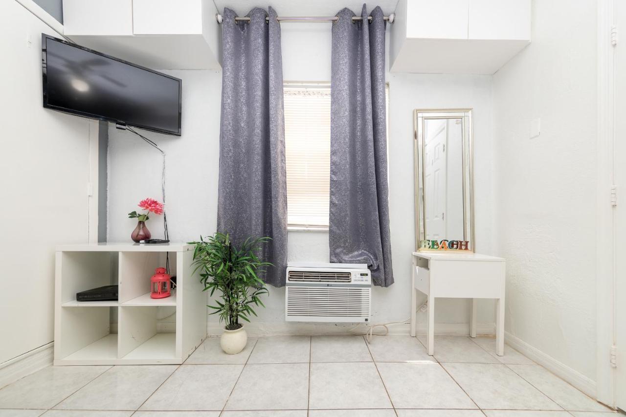 Ocean Drive Beach Apartments マイアミビーチ エクステリア 写真